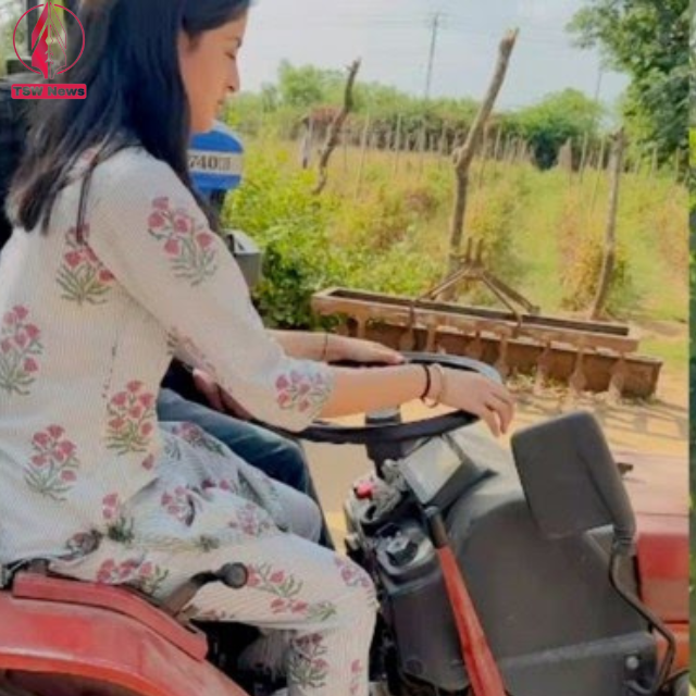 Navya Naveli Nanda, the granddaughter of legendary actor Amitabh Bachchan, has consistently expressed her disinterest in pursuing acting as a career. Instead, she has embraced the role of an entrepreneur