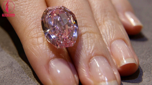 Super rare, purple-pink diamond up for auction, could fetch $38 million