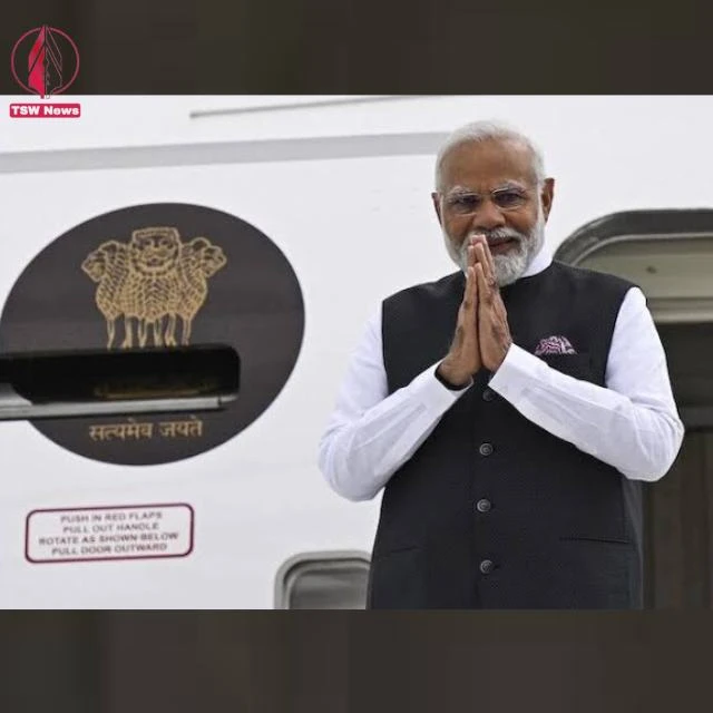 PM Modi in paris