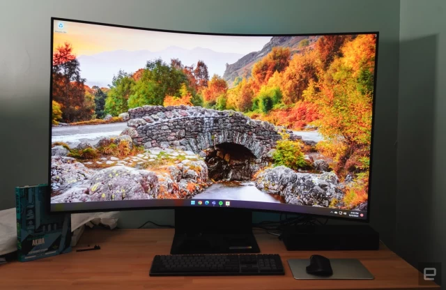 Samsung's Innovative 55-inch Odyssey Ark 2nd Gen Monitor Redefines Multitasking