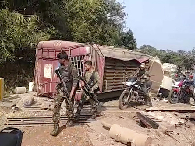 In Kanker district, Chhattisgarh, a BSF soldier lost his life in an IED explosion set off by Naxalites