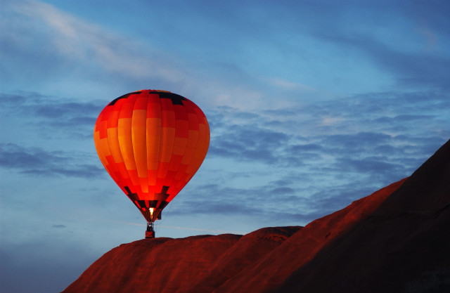 Fatal Hot Air Balloon Mishap in Arizona: Adventure Ends in Tragedy, 4 Lives Lost